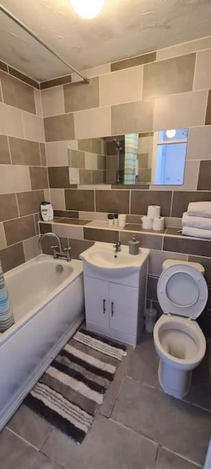 Private 2 Bed Flat Close To Excel & City Airport Лондон Екстер'єр фото